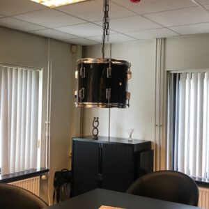 Originele zwarte drum hanglamp.