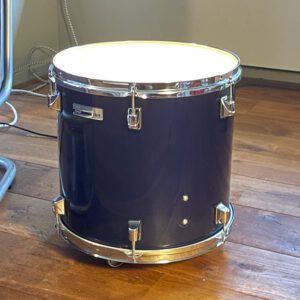 Taye drumtafel op wieltjes